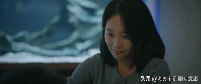 《錯位》直到狸貓換太子戲上演,警方才發現,江娜被抓去代孕了