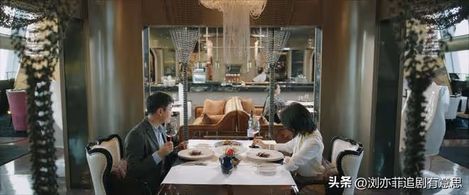 《錯位》直到狸貓換太子戲上演,警方才發現,江娜被抓去代孕了