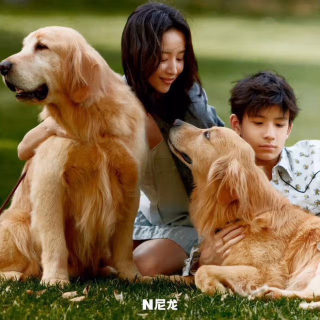 董潔與兒子開心出遊,15歲頂頂身高超一米八,母子同款高顏值搶鏡