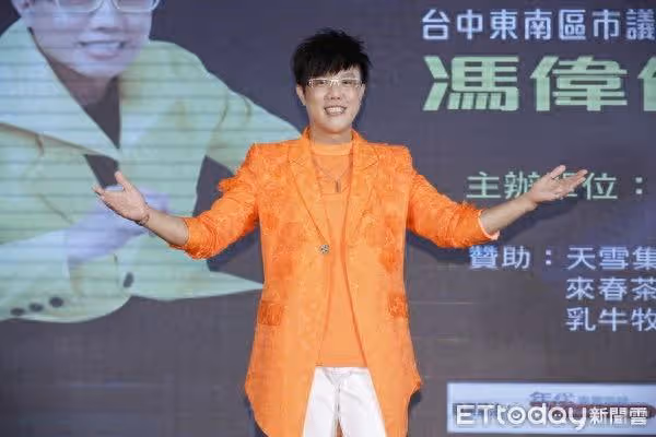 男團主唱單身N年 泡溫泉「遭富婆硬抱強吻」當場嚇呆