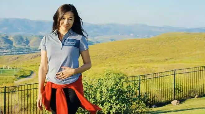 50歲徐靜蕾退休生活好愜意,保養得宜看不出年齡,青春洋溢似少女