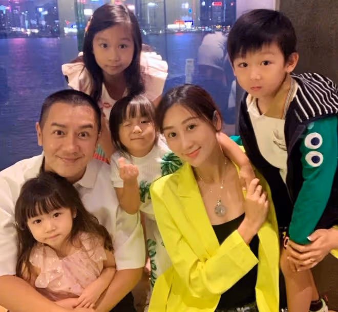 5年生4!香港男星太太曬近照身材豐滿!稱讚老公非禮女星後變成熟