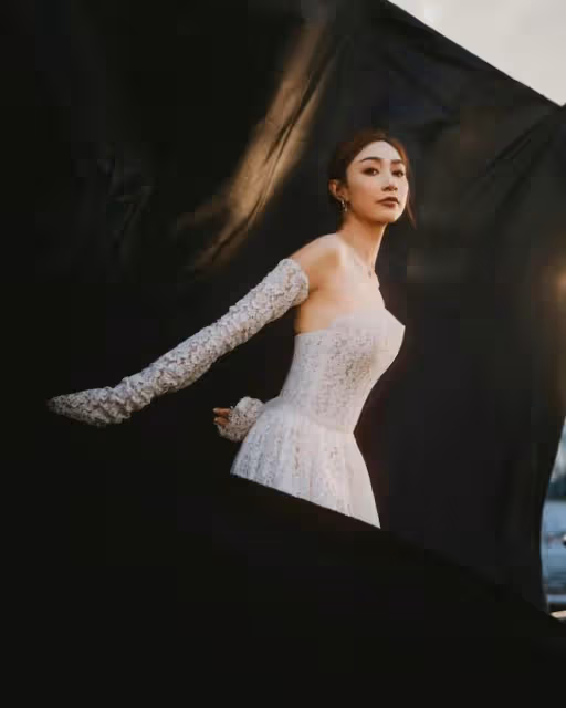 好事近？TVB女星身材驕人，大曬露肩婚紗，一雙修長美腿令人驚嘆