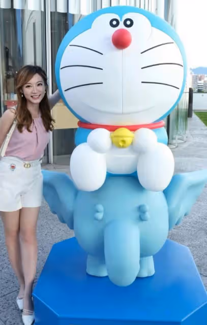 TVB最甜美女主播看《多啦A夢》展!網民大呼可愛:真人版靜香