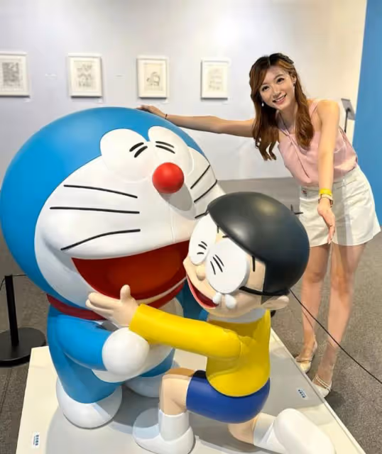 TVB最甜美女主播看《多啦A夢》展!網民大呼可愛:真人版靜香