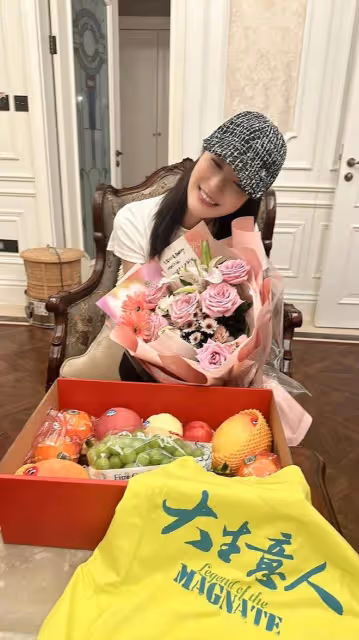 激動!TVB花旦將與內地男星合拍新劇!手抱鮮花極興奮!關係不一般