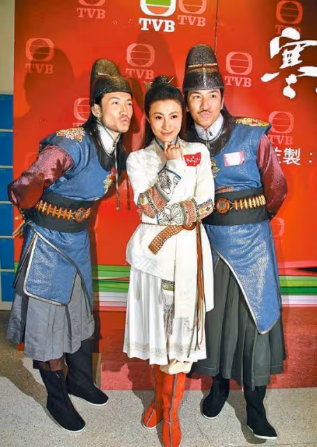 激動!TVB花旦將與內地男星合拍新劇!手抱鮮花極興奮!關係不一般