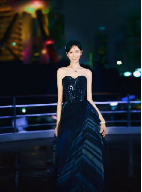 白玉蘭紅毯：劉亦菲不如唐嫣美，王鷗土味十足，周迅直接素顏上陣