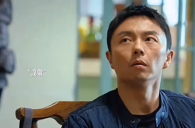 3歲拿大刀砍人，9歲騎在李連杰脖子上的小童星，現在怎麼樣了？