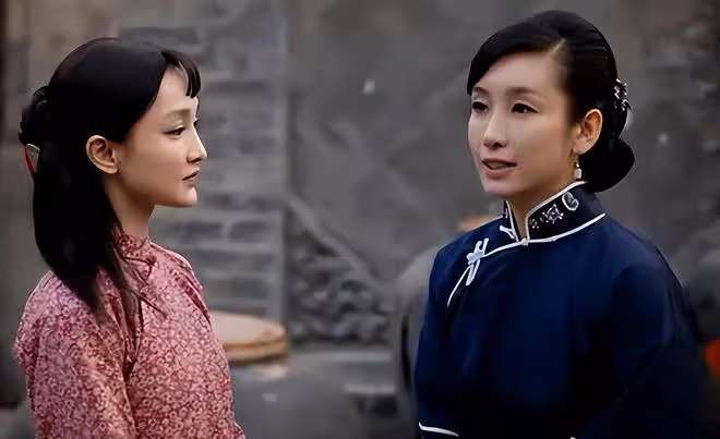 秦海璐撕碎周迅陳坤體面,鄭曉龍當初說的話,如今終有人信了