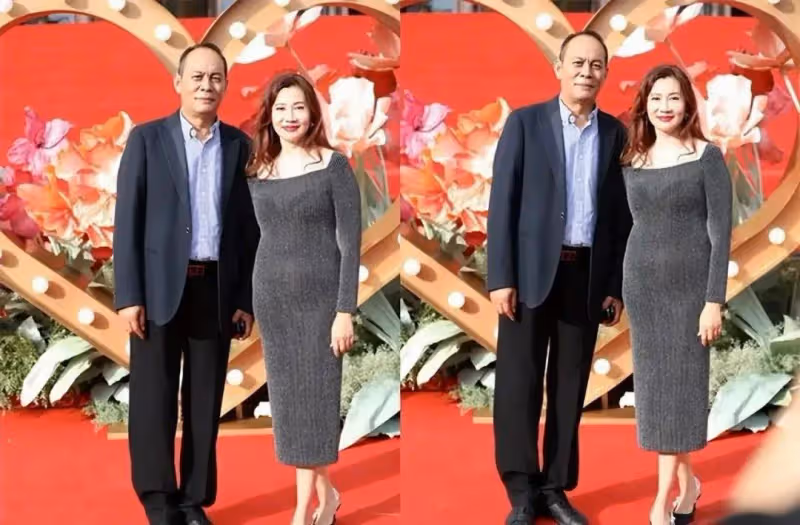 張光北品味不一般,58歲老婆穿長裙走紅毯身材火辣,真是富態美人