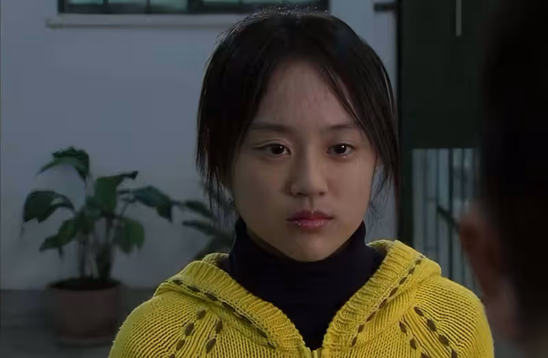 TVB前女星突然宣布離婚，拿到清華碩士學位，轉行做公務員月薪5萬