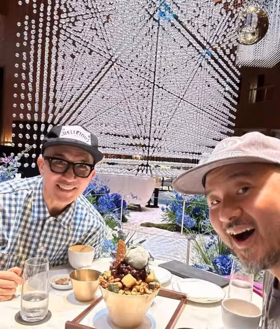 具俊曄韓國玩嗨不願回台北,和好友高檔場所聚會,拿下新代言