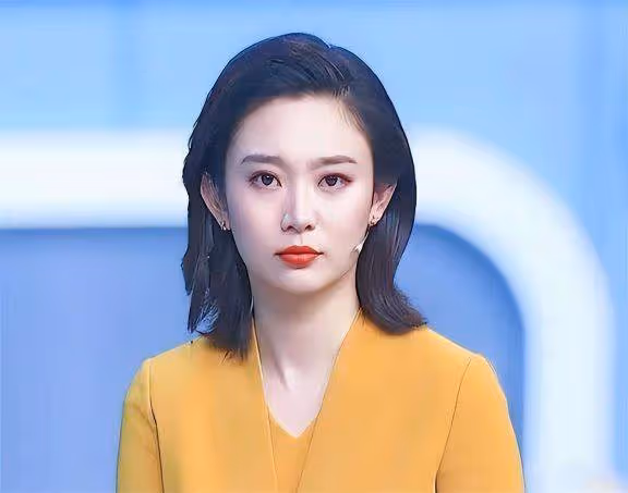 董卿接班人李七月,已然邁向另一條道路