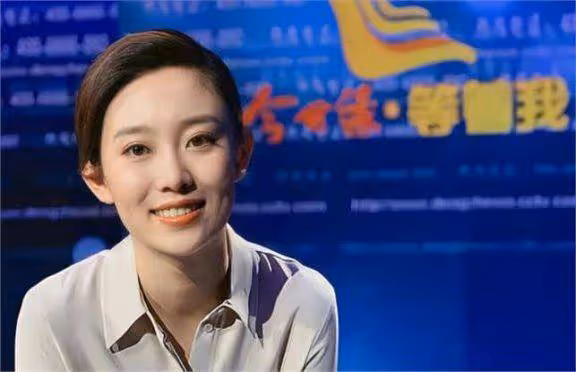 董卿接班人李七月,已然邁向另一條道路
