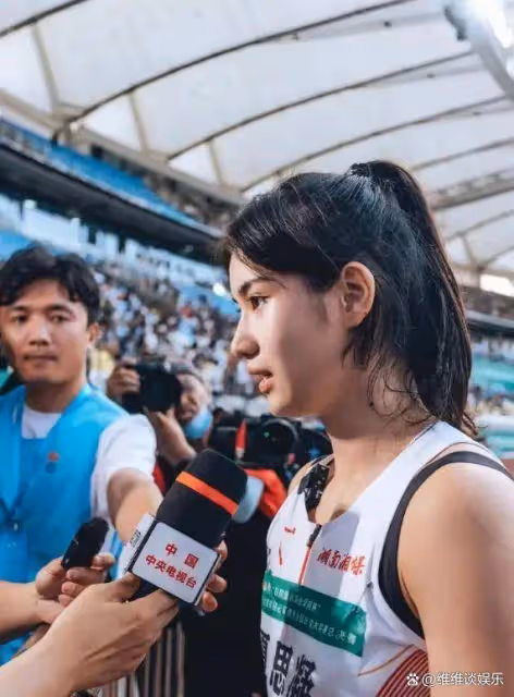 田徑女神的另一面!夏思凝生活照大曝光,膚白貌美如此迷人?