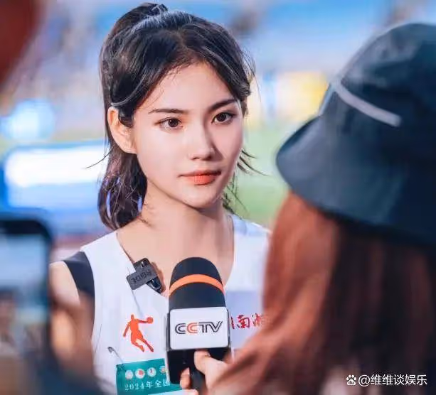 田徑女神的另一面!夏思凝生活照大曝光,膚白貌美如此迷人?