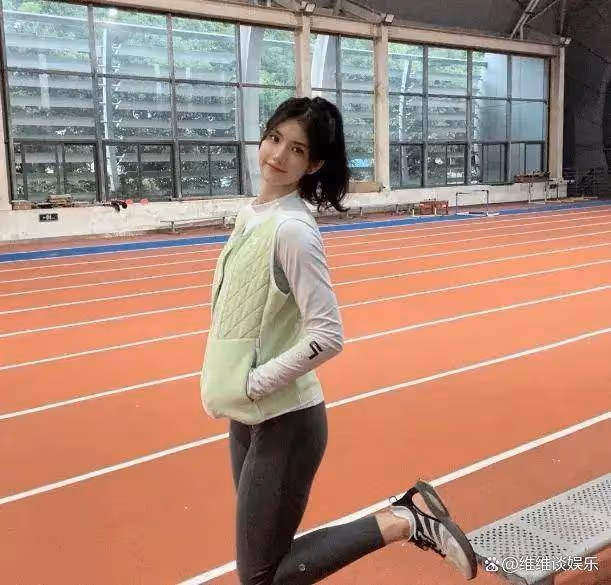 田徑女神的另一面!夏思凝生活照大曝光,膚白貌美如此迷人?