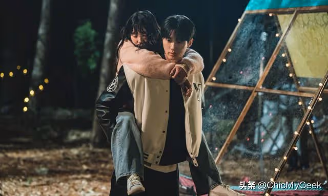 《背著善宰跑》率善CP得大獎,男主爆紅,女主卻仍十八線!