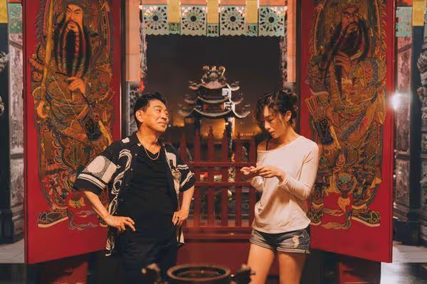 李沐直球告白「吳慷仁親上去了」 《塑膠花》2對CP狂撒糖!