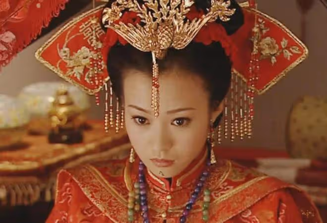 盤點最能駕馭旗頭裝的10位女星，你最喜歡誰？