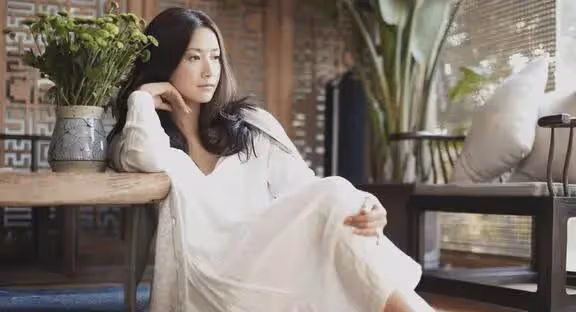 盤點年近50還沒結婚的4位美女明星,你最喜歡誰?