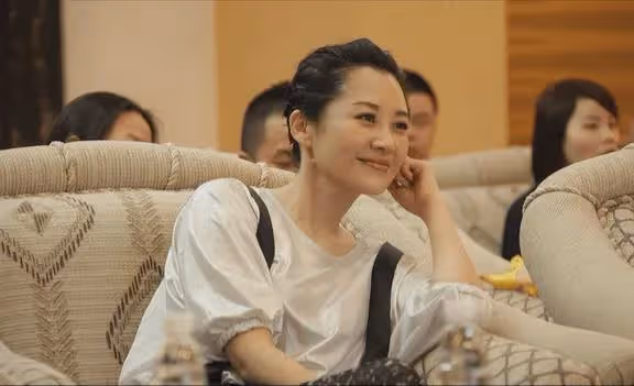 迷倒馮小剛,愛過王志文,55歲的許晴至今無人敢娶?