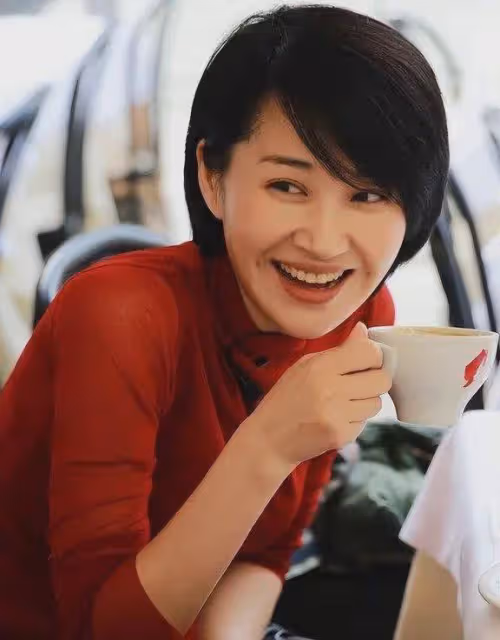 迷倒馮小剛,愛過王志文,55歲的許晴至今無人敢娶?