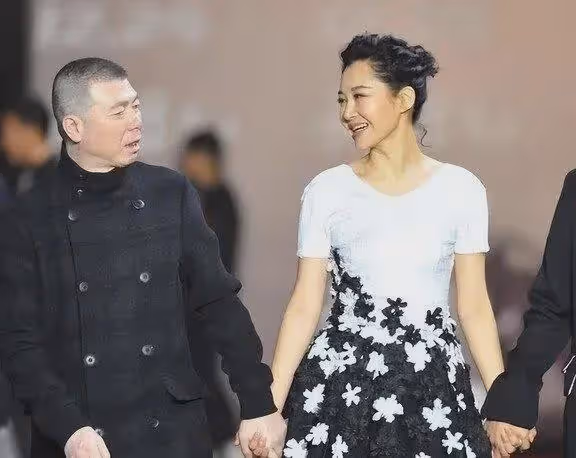 迷倒馮小剛,愛過王志文,55歲的許晴至今無人敢娶?