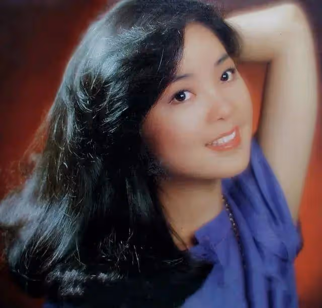 鄧麗君:一生愛過5個男人,但都沒參加她的葬禮,而成龍是她的痛