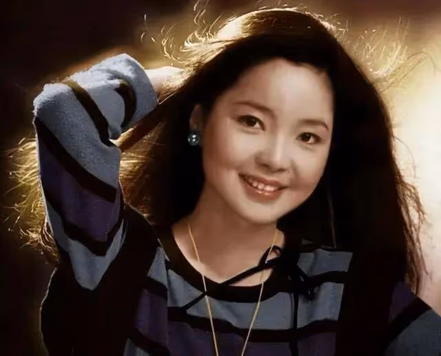 鄧麗君:一生愛過5個男人,但都沒參加她的葬禮,而成龍是她的痛