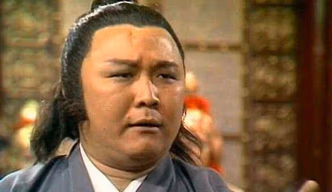 76歲港星秦煌獨居無依,窮到100塊都拿不出,曾拿400多萬幫女兒還債,卻慘遭拋棄