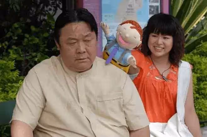 76歲港星秦煌獨居無依,窮到100塊都拿不出,曾拿400多萬幫女兒還債,卻慘遭拋棄