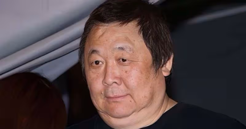 76歲港星秦煌獨居無依,窮到100塊都拿不出,曾拿400多萬幫女兒還債,卻慘遭拋棄