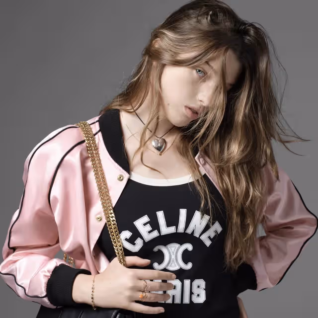 完全是年輕版的蜜拉喬娃維琪！　16歲星二代甜酷出鏡CELINE新廣告