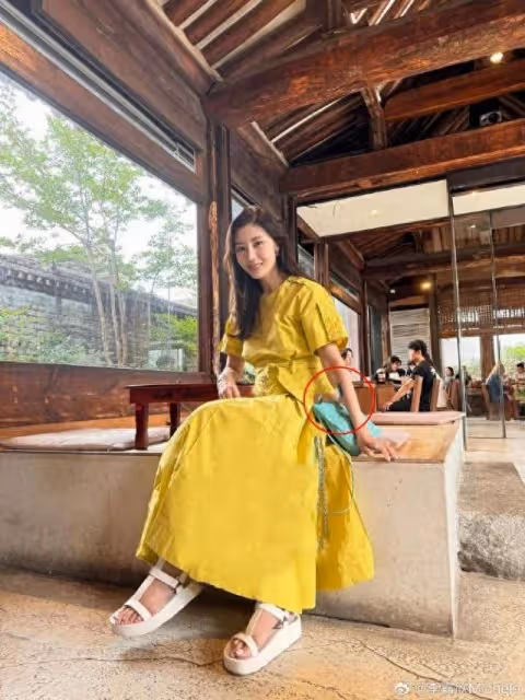 「最美港姐」李嘉欣修圖被抓包!P手臂缺一塊 54歲真實狀態曝