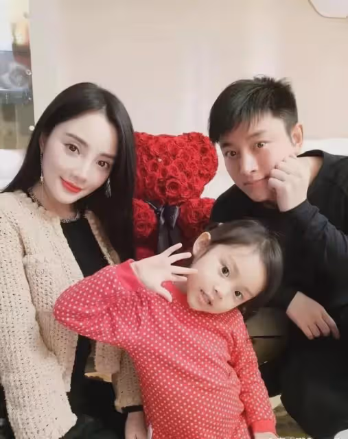 姚笛自曝三年沒化妝：那些疑似出軌的女星，如今境況大相逕庭