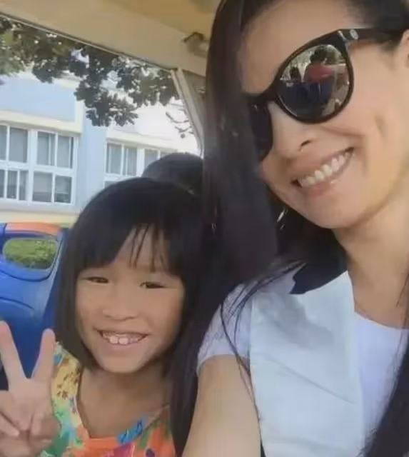 張庭夫婦傳銷風波後,女兒強勢出鏡:以前像猴子,現在咋這麼美?