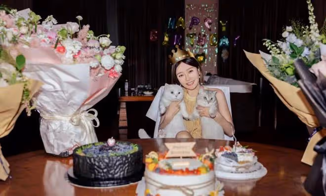 45歲秦嵐生日冷清,體現了娛樂圈世態炎涼,再被傳與魏大勛分手
