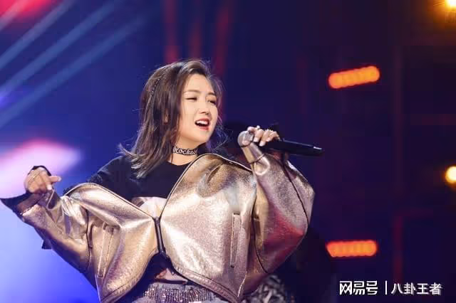 何潔又離了?首度公開一人獨居,刁磊和孩子已搬離北京,老公靠不住