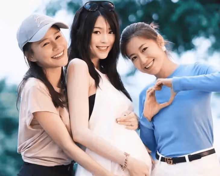 恭喜!港圈金童玉女寶寶即將出生，兩人感情經歷都十分坎坷，都曾主演過TVB劇集