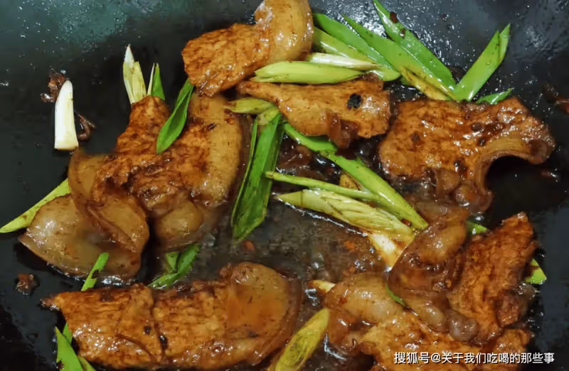 回鍋肉的正宗做法,掌握好3個關鍵步驟,香而不膩,好吃下飯