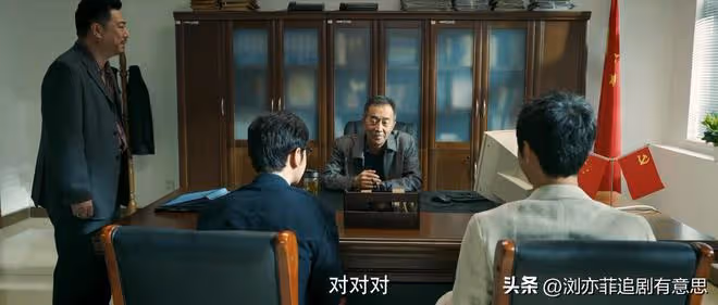 《赤熱》直到美奸又搞破壞,張海潮才發現,這個專家比他更可恨