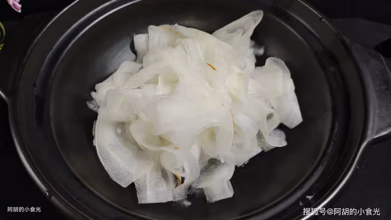 絲瓜、苦瓜靠邊站,三伏天這菜使勁吃!經常煮一碗湯,激活好食慾、不怕油膩