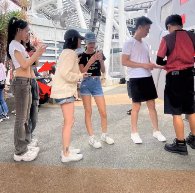 小S女兒這是穿的啥?走在街上不尷尬嗎?