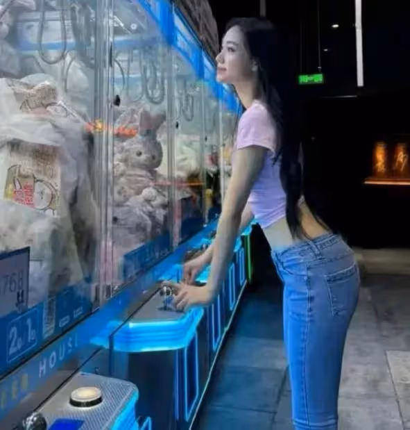 小S女兒這是穿的啥?走在街上不尷尬嗎?