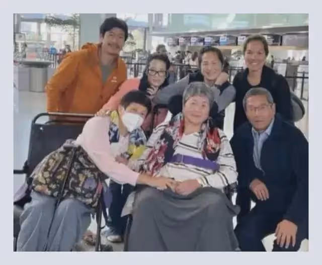78歲老戲骨鄭佩佩去世,最後露面坐輪椅氣色差,好友發文悼念