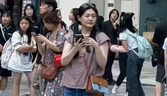 獨家｜大S帶兒女玩樂園　「野生素顏」遭批顯老！本尊回應只在意1事