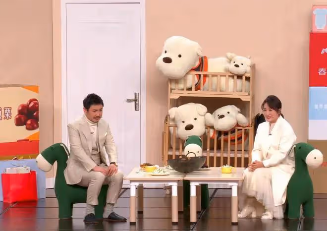 這一次,42歲的馬麗讓大家看到了她在內娛的「江湖地位」