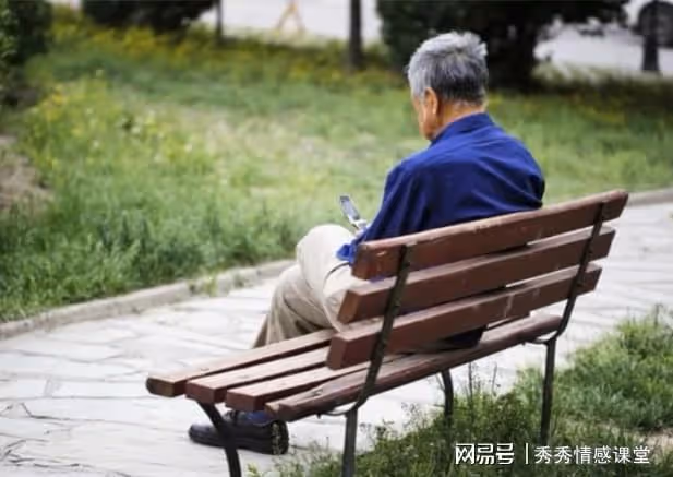 我是單位里的三把手，退休一個月後去了一趟原單位，心涼了半截！